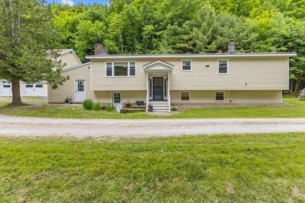 89 Catella Road Essex VT 05452