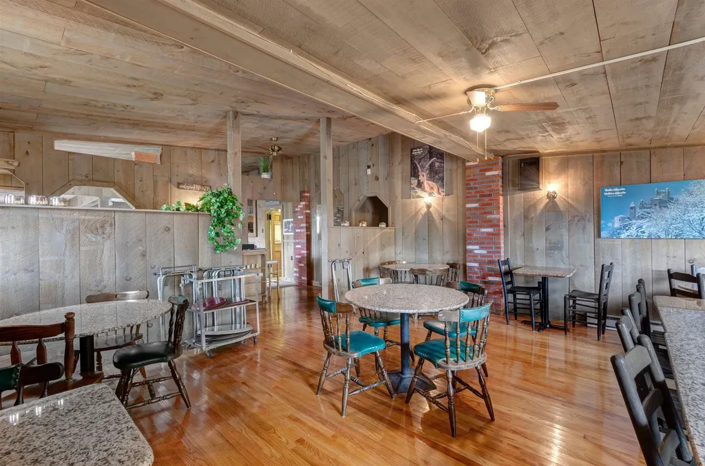 626 White Mountain Highway Tamworth NH 03886