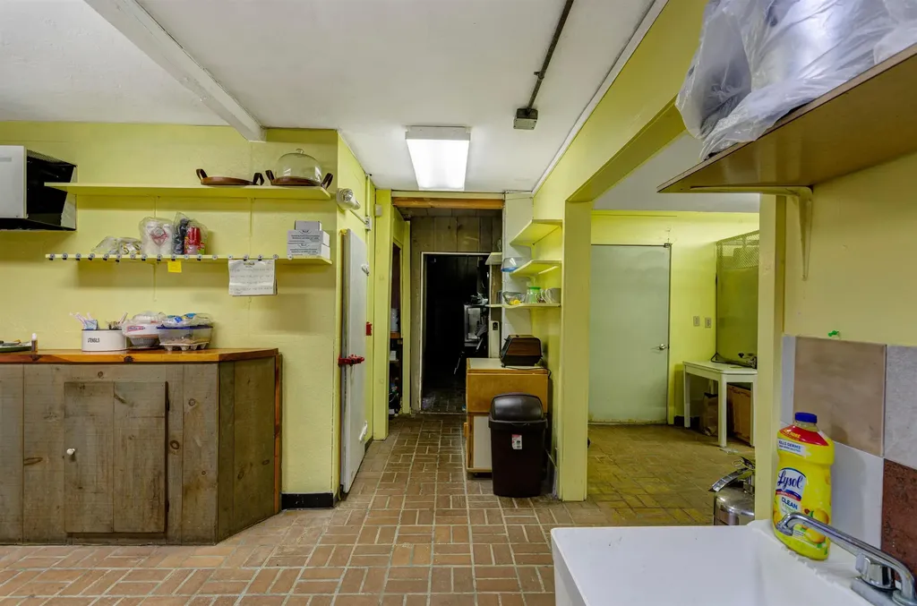 626 White Mountain Highway Tamworth NH 03886