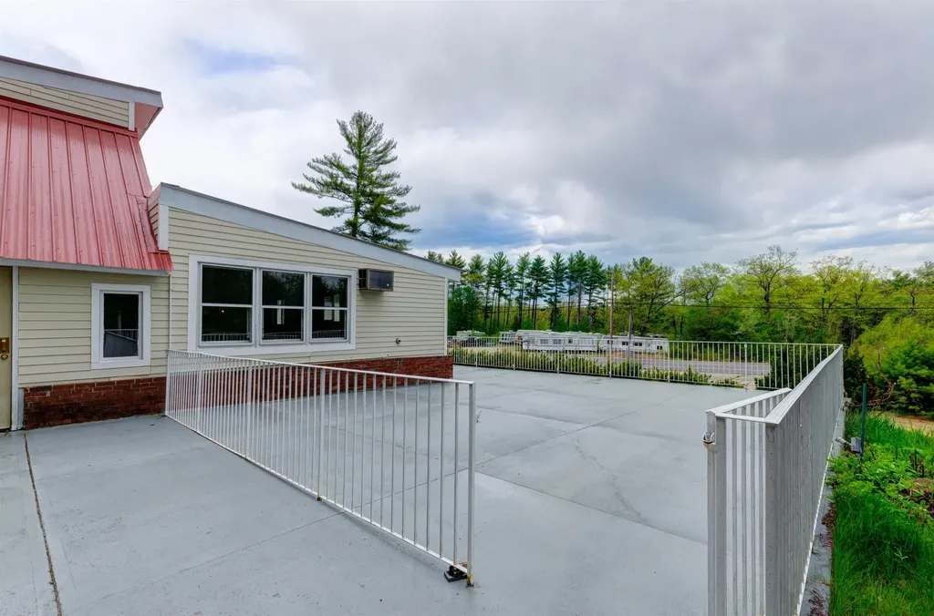 626 White Mountain Highway Tamworth NH 03886