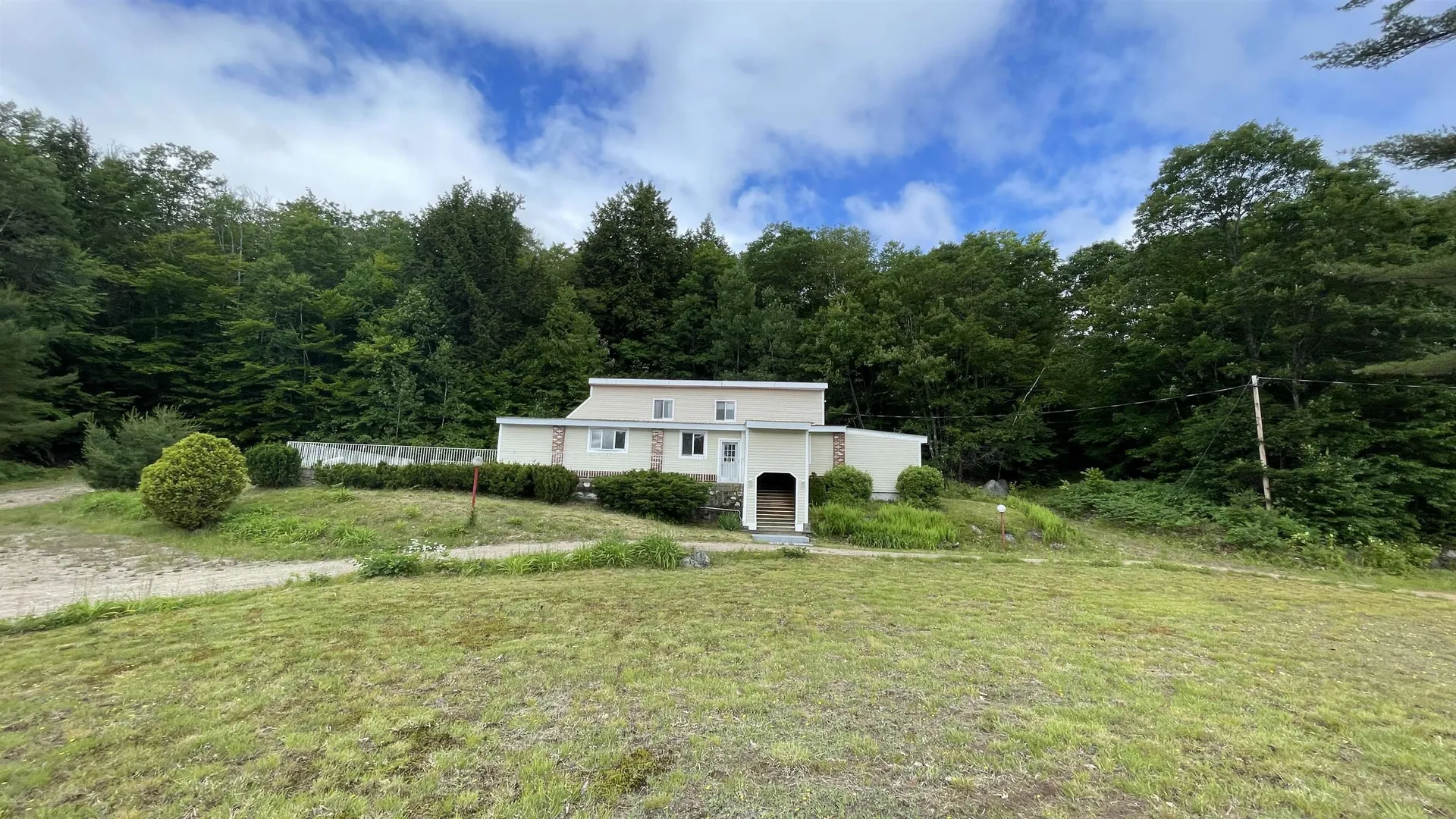 626 White Mountain Highway Tamworth NH 03886