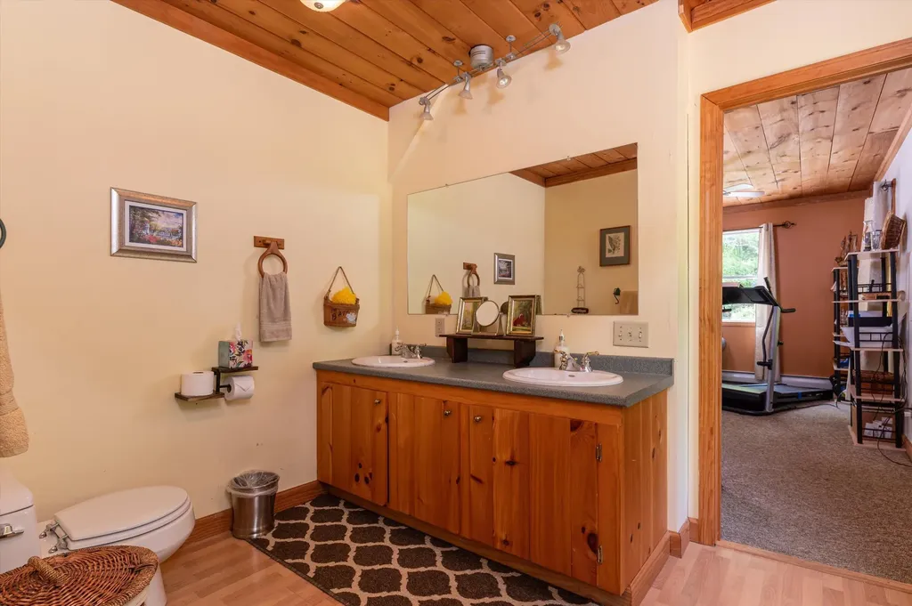 1057 Quarry Road Chester VT 05143