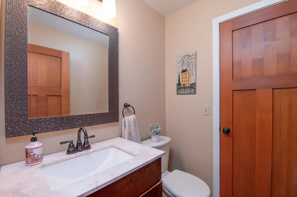 36 Lower Iv Ludlow VT 05149