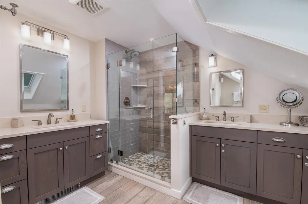 36 Lower Iv Ludlow VT 05149