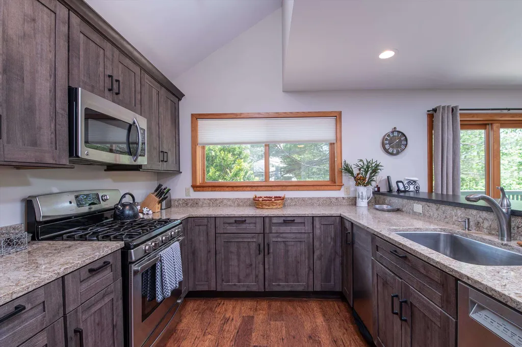 36 Lower Iv Ludlow VT 05149