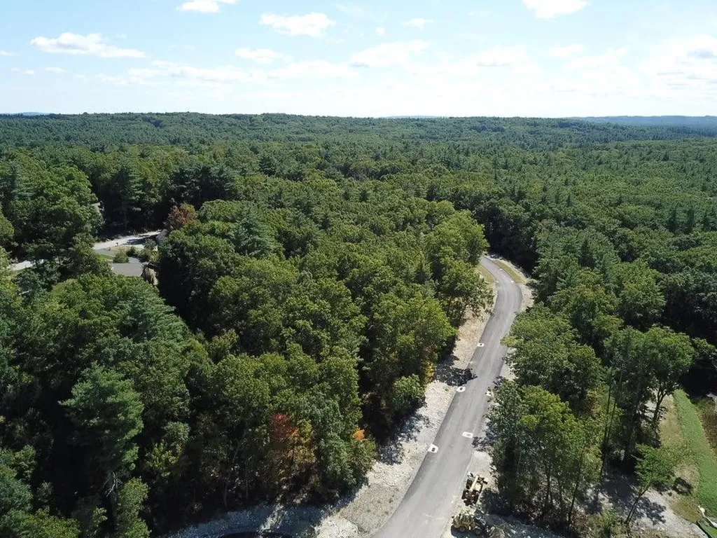 9 Charles Road Merrimack NH 03054