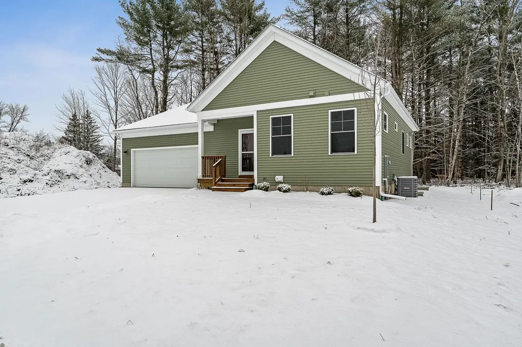 5 Dogwood Circle Milton VT 05468