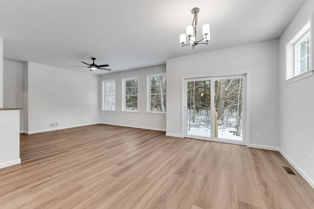 75 Dogwood Circle Milton VT 05468