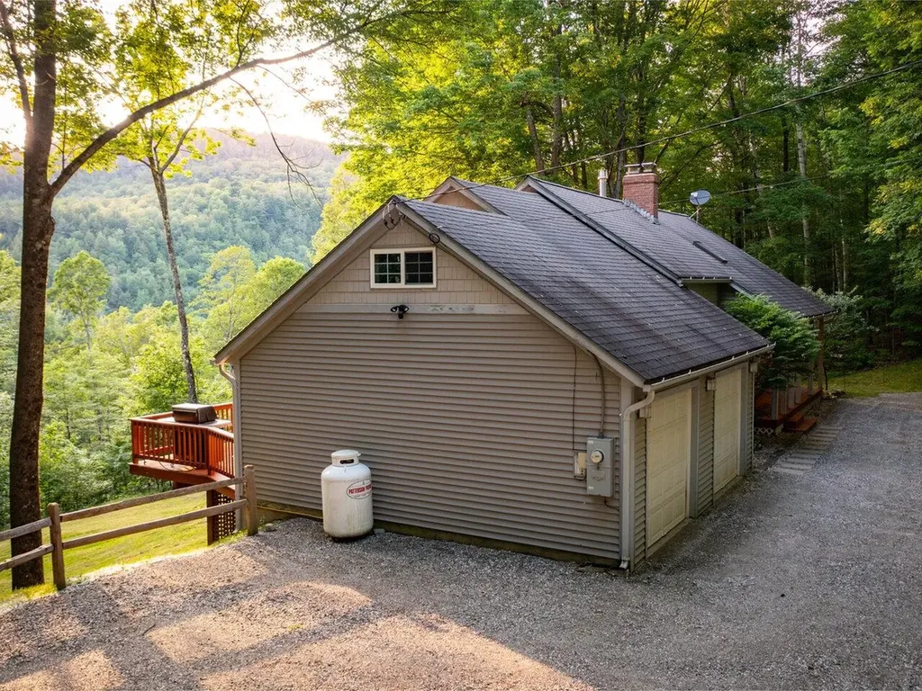 1389 Notch Road Bolton VT 05465