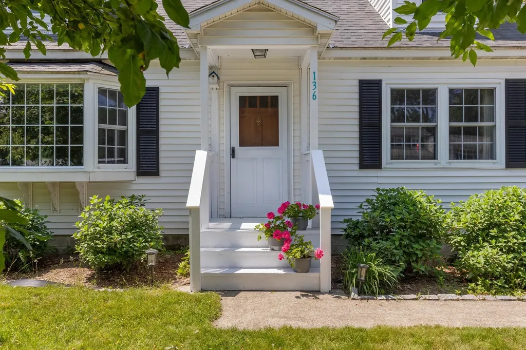 136 Red Oak Drive Colchester VT 05446
