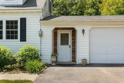 136 Red Oak Drive Colchester VT 05446