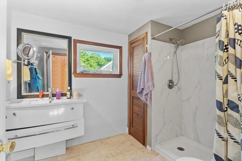 2 Brown Road Windham NH 03087