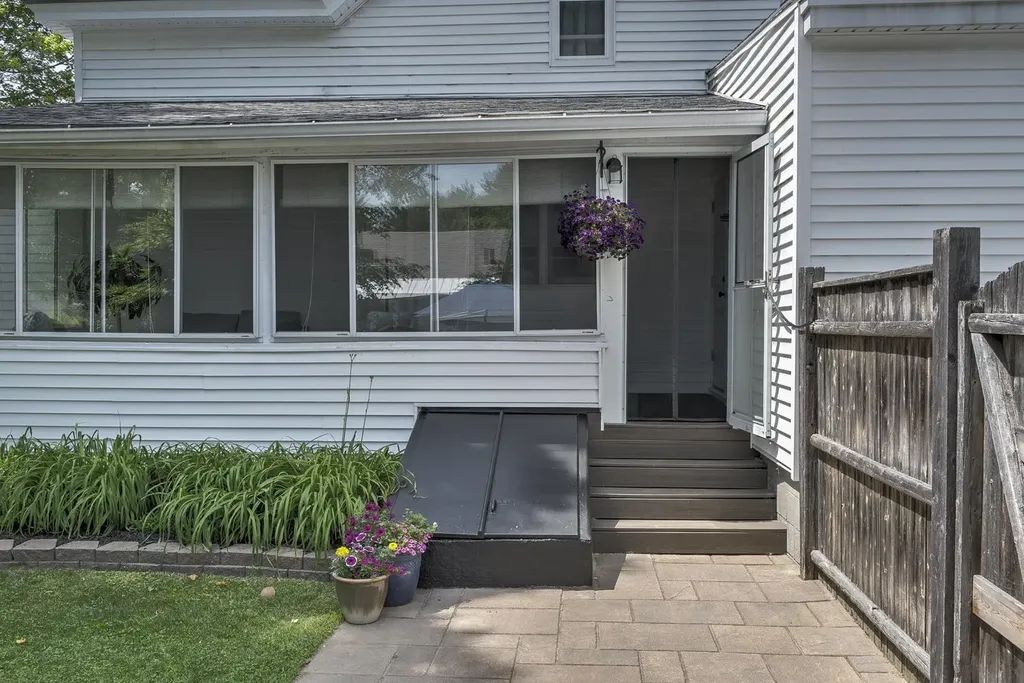 67 Pine Avenue Keene NH 03431