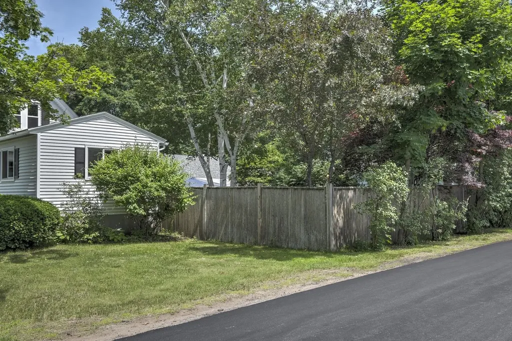 67 Pine Avenue Keene NH 03431