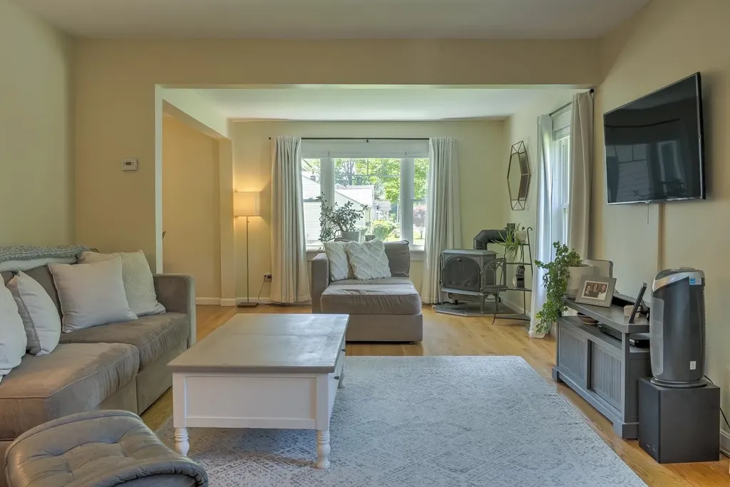 67 Pine Avenue Keene NH 03431