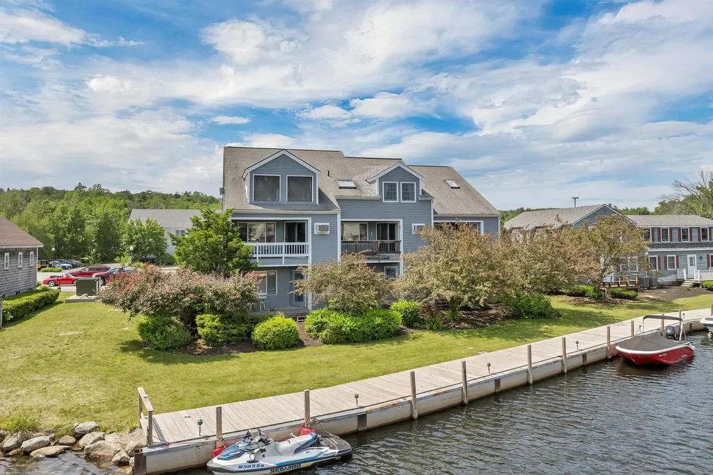 51 Mill Street Wolfeboro NH 03894
