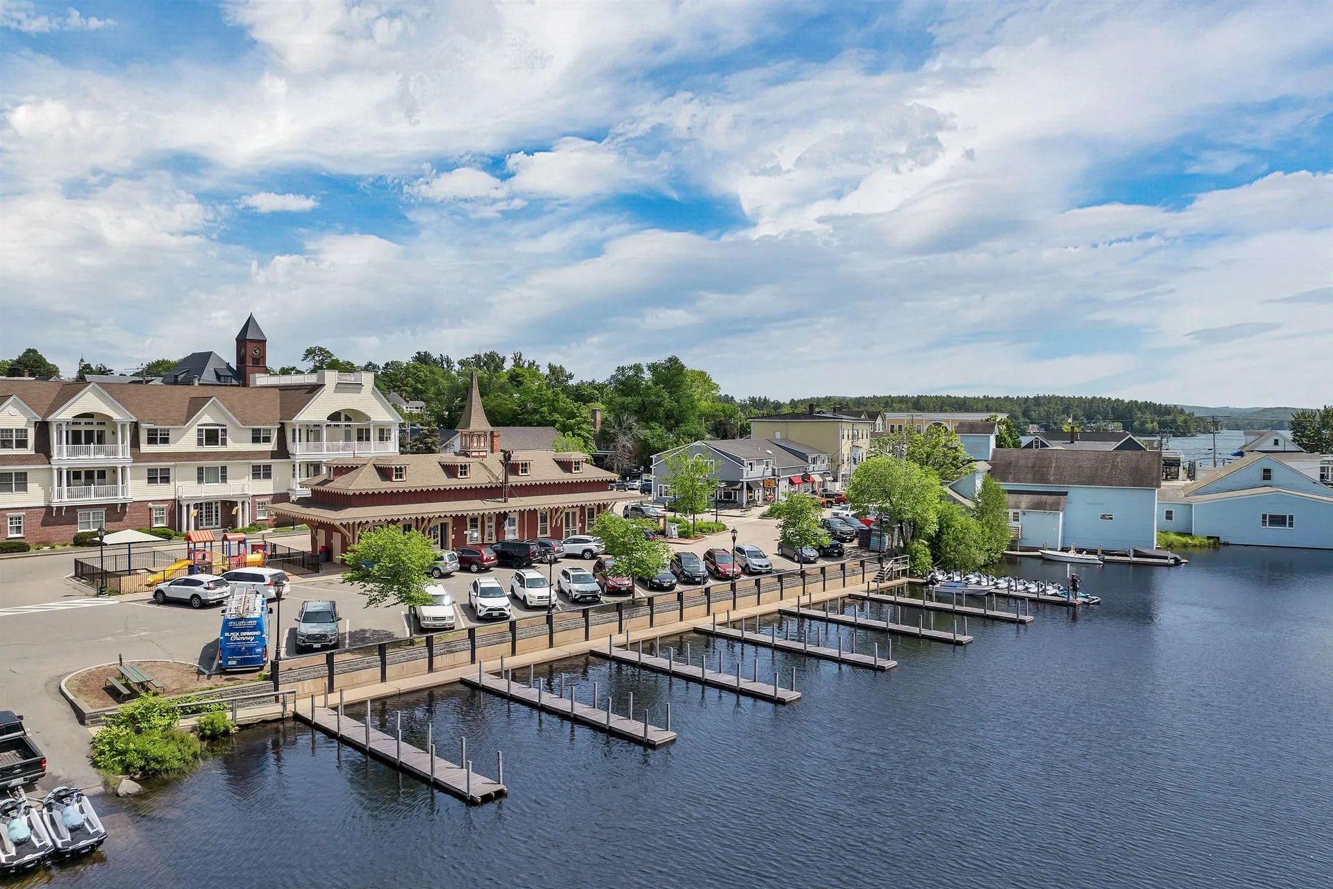 51 Mill Street Wolfeboro NH 03894