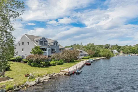51 Mill Street Wolfeboro NH 03894