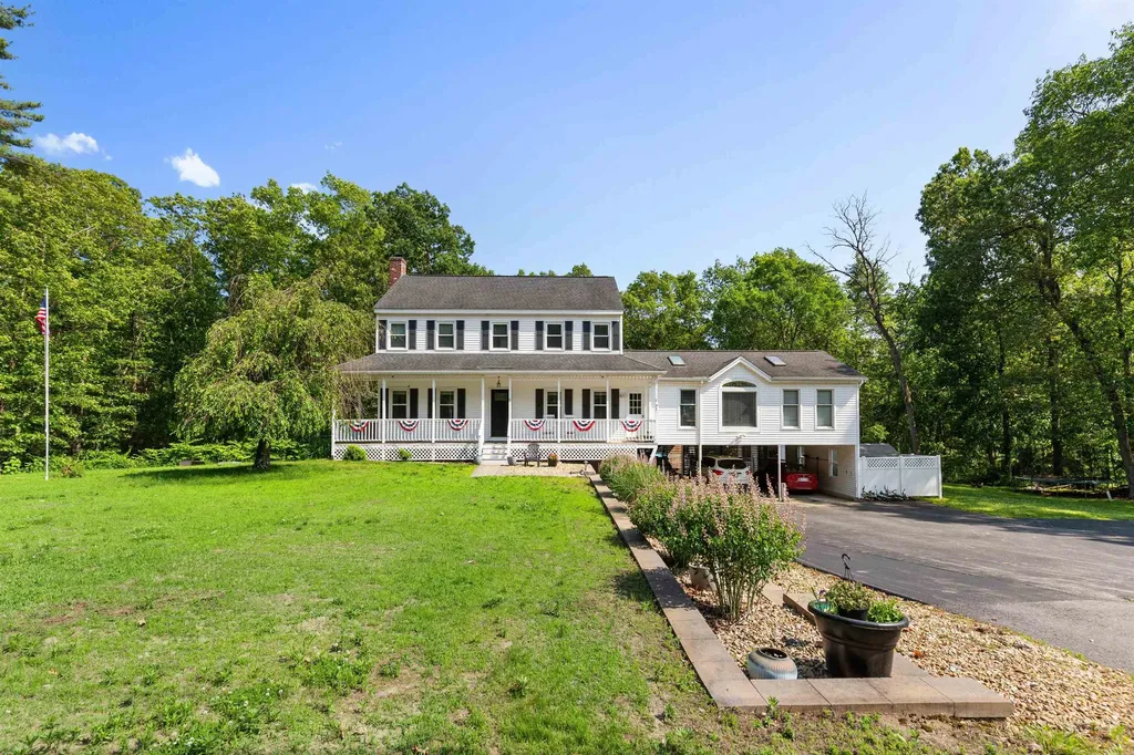 11 Parkside Drive Pelham NH 03076