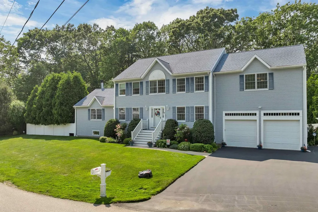 8 Nicholas Way Seabrook NH 03874