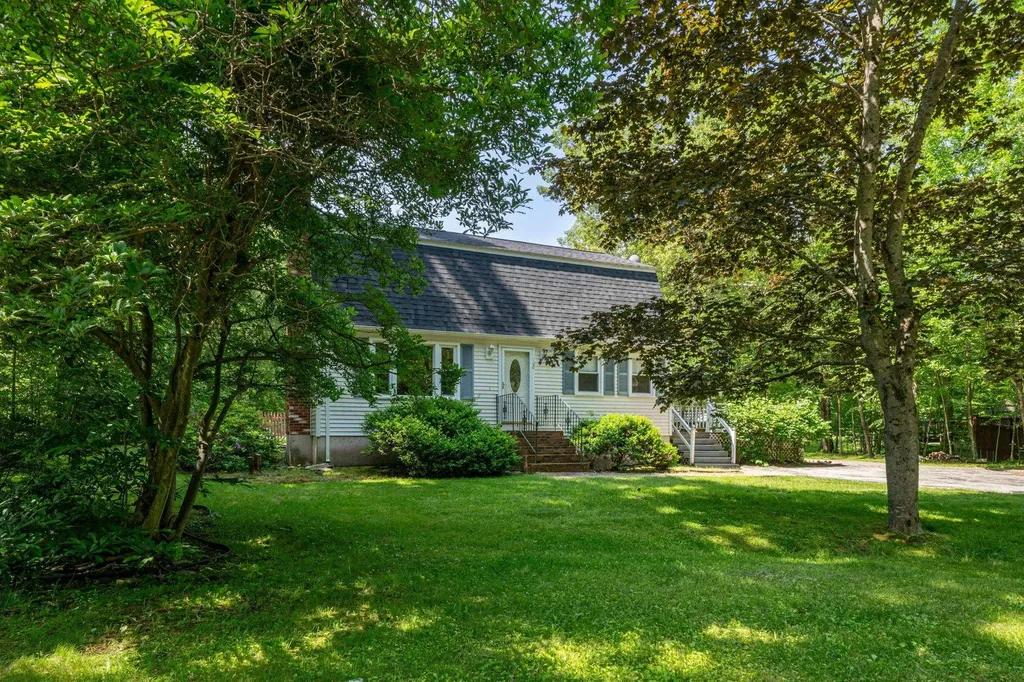 100 Old Auburn Road Derry NH 03038