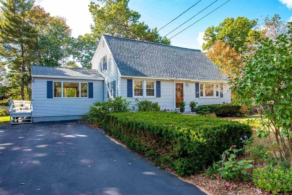 19 Lou Avenue Salem NH 03079