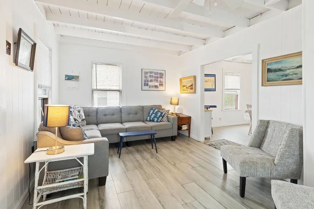 15 Ocean Boulevard Hampton NH 03842