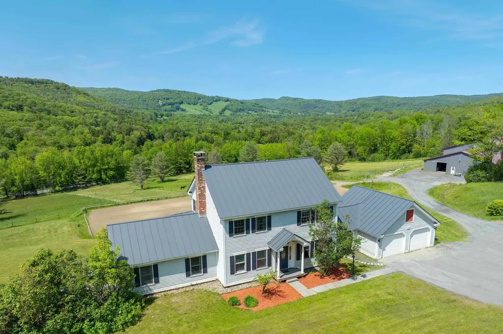 416 Wood Road Hartford VT 05059