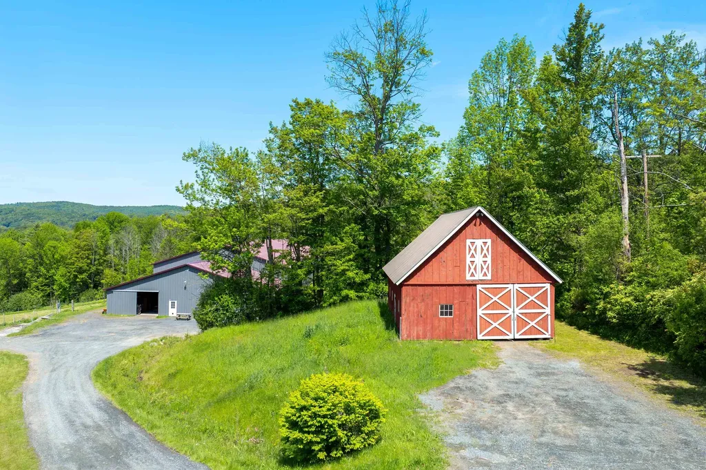 416 Wood Road Hartford VT 05059