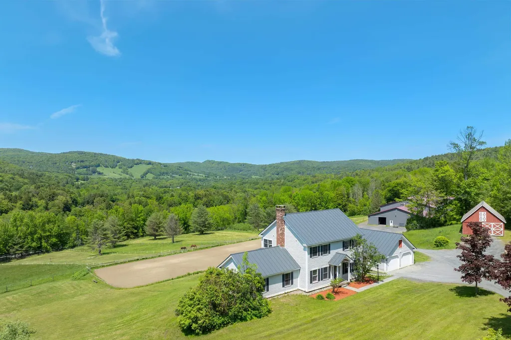 416 Wood Road Hartford VT 05059