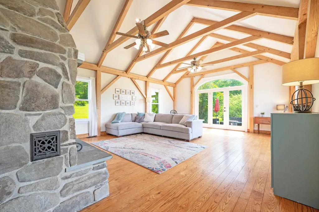 416 Wood Road Hartford VT 05059