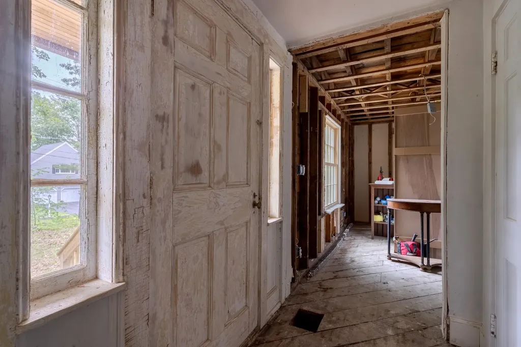 57 Fox Point Road Newington NH 03801