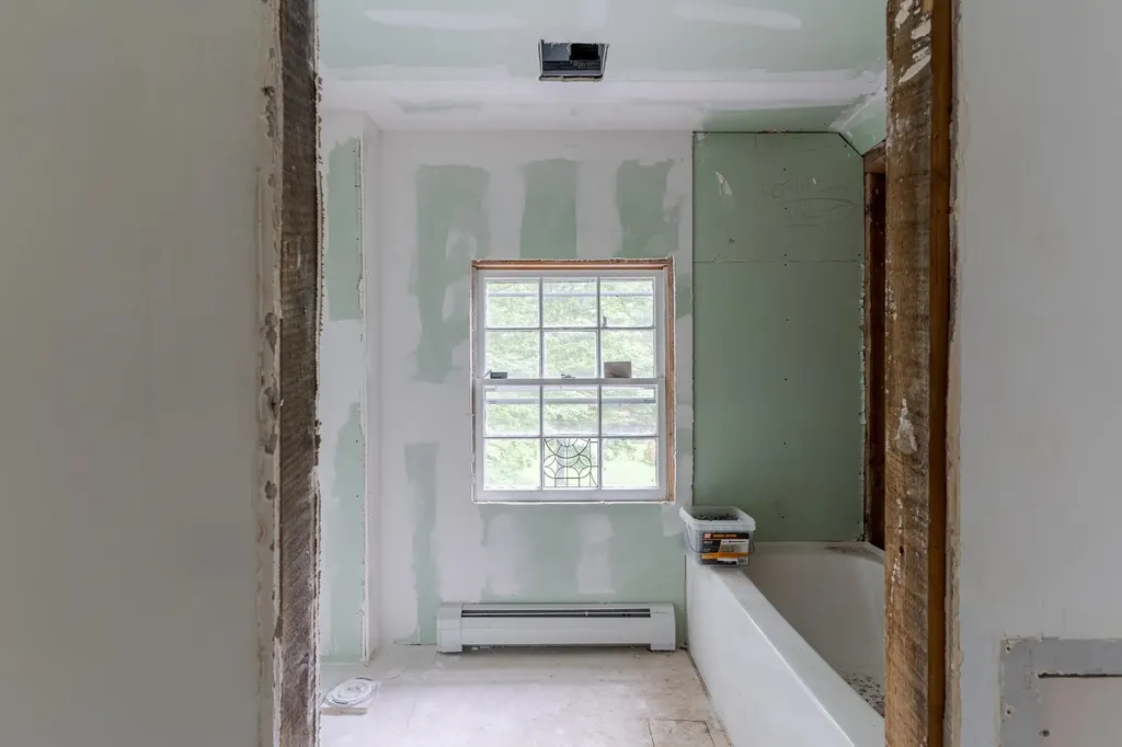 57 Fox Point Road Newington NH 03801