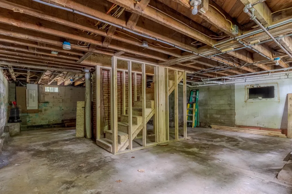 57 Fox Point Road Newington NH 03801