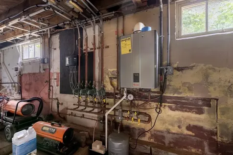 57 Fox Point Road Newington NH 03801