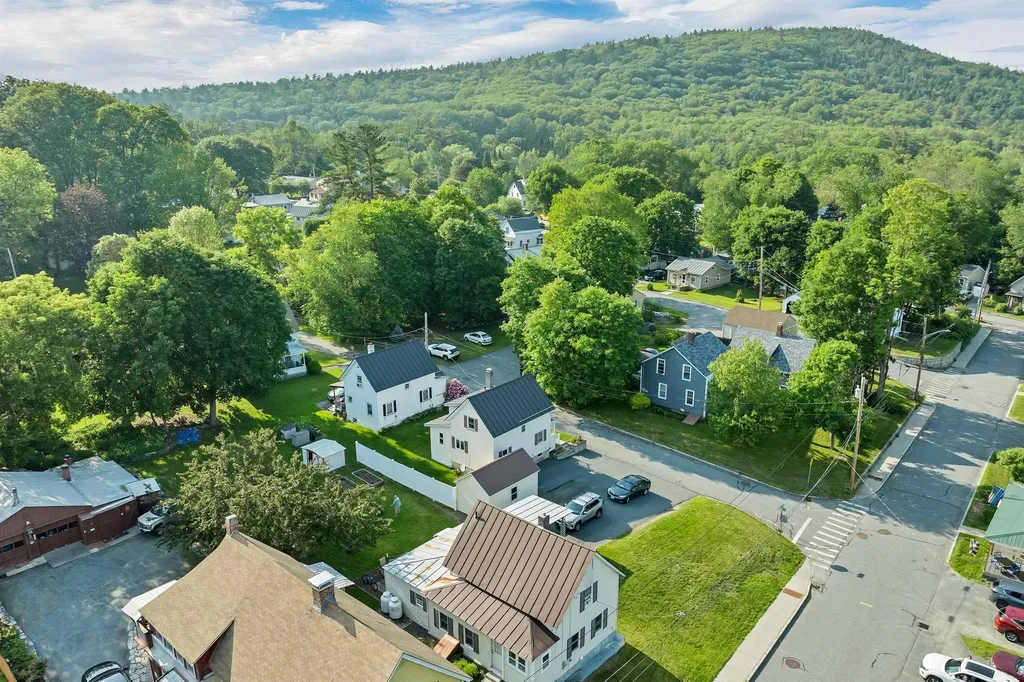 6 Davis Drive Lebanon NH 03766