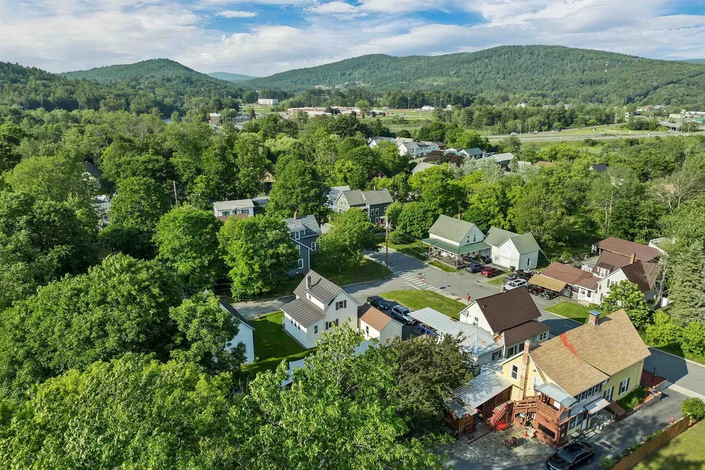 6 Davis Drive Lebanon NH 03766