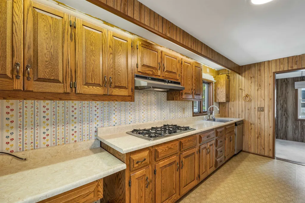 6 Davis Drive Lebanon NH 03766