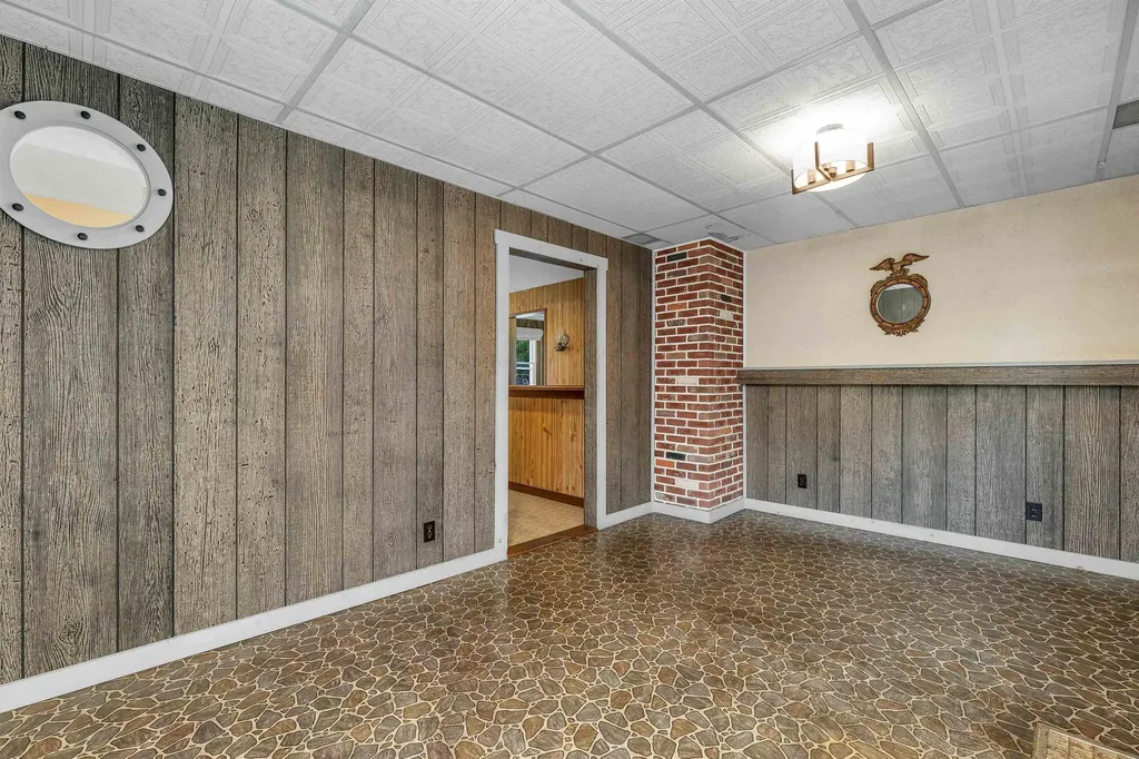 6 Davis Drive Lebanon NH 03766