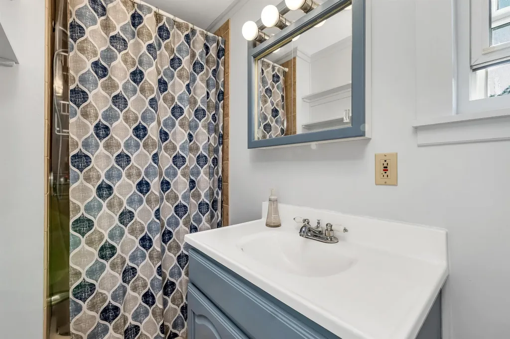 6 Davis Drive Lebanon NH 03766