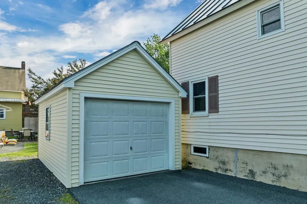 6 Davis Drive Lebanon NH 03766