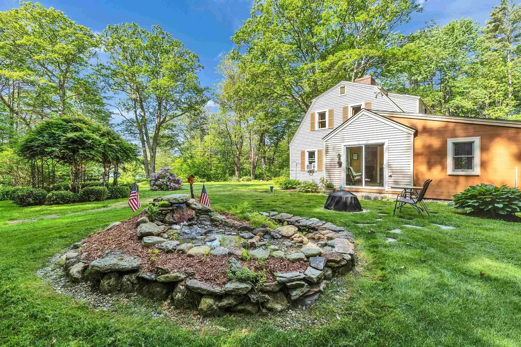 76 Cunningham Pond Road Peterborough NH 03458