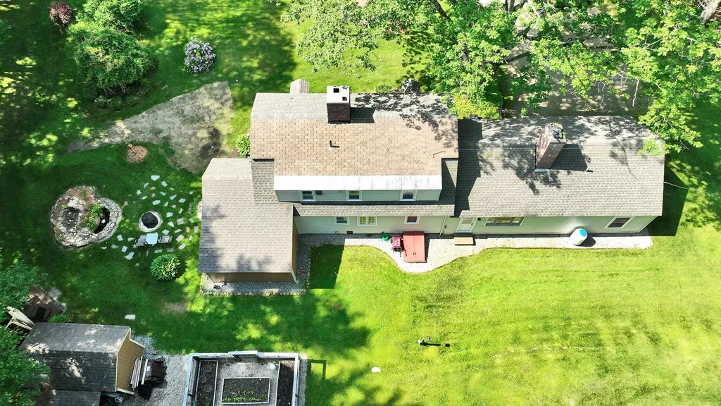 76 Cunningham Pond Road Peterborough NH 03458