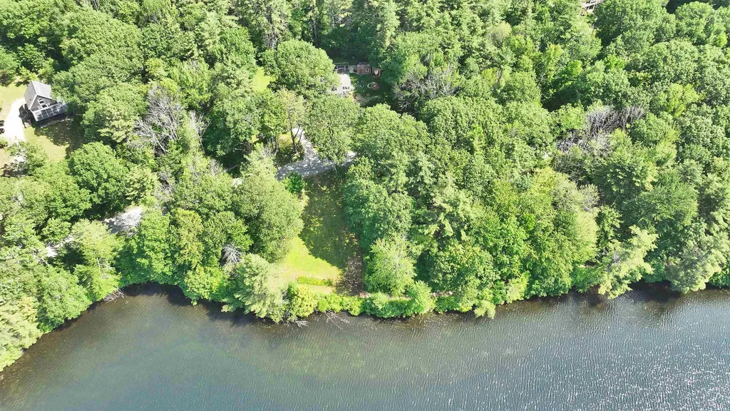 76 Cunningham Pond Road Peterborough NH 03458