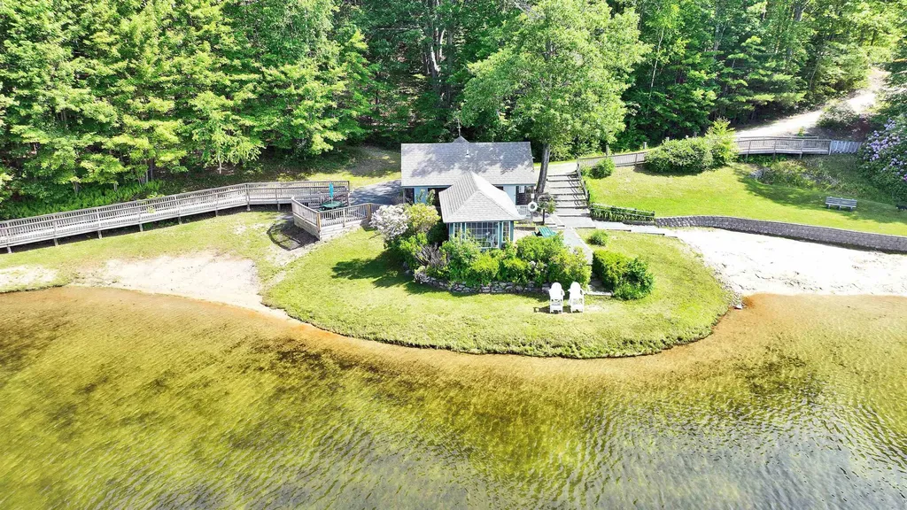 76 Cunningham Pond Road Peterborough NH 03458