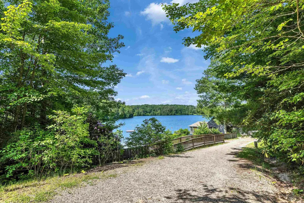 76 Cunningham Pond Road Peterborough NH 03458