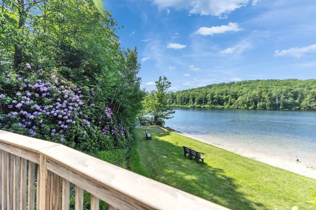 76 Cunningham Pond Road Peterborough NH 03458