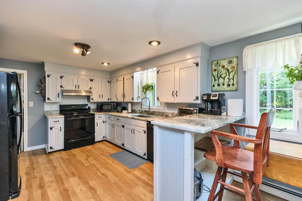 76 Cunningham Pond Road Peterborough NH 03458