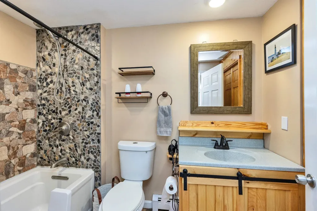 76 Cunningham Pond Road Peterborough NH 03458