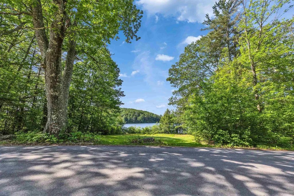 76 Cunningham Pond Road Peterborough NH 03458